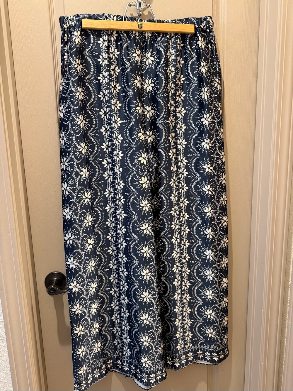 CeCe Navy and White Floral pants